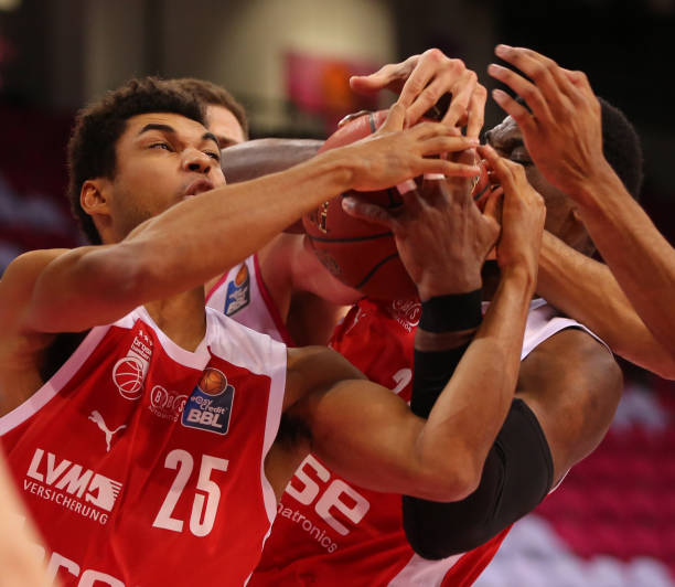 界羽毛球舞 界羽毛球舞