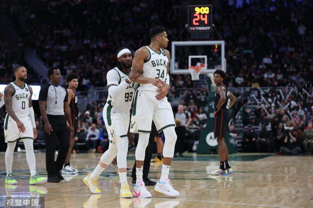 首次加冕F 首次加冕F