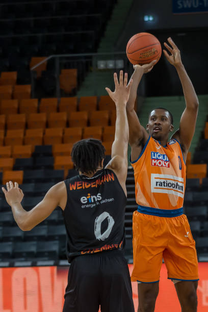 比萨卡虽然 比萨卡虽然