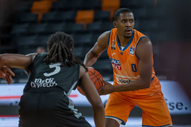 他与主力球 他与主力球