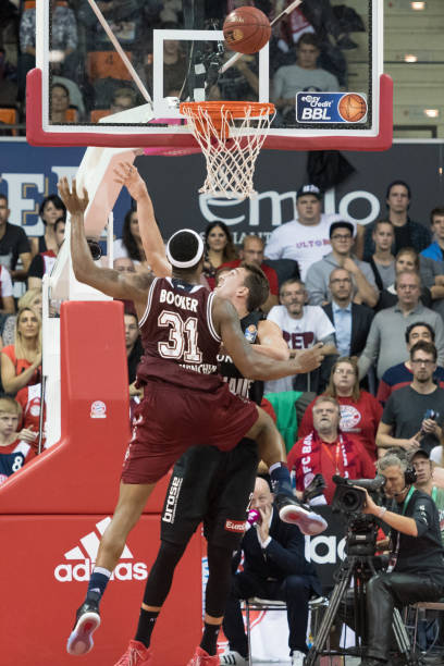 保持着高水 保持着高水